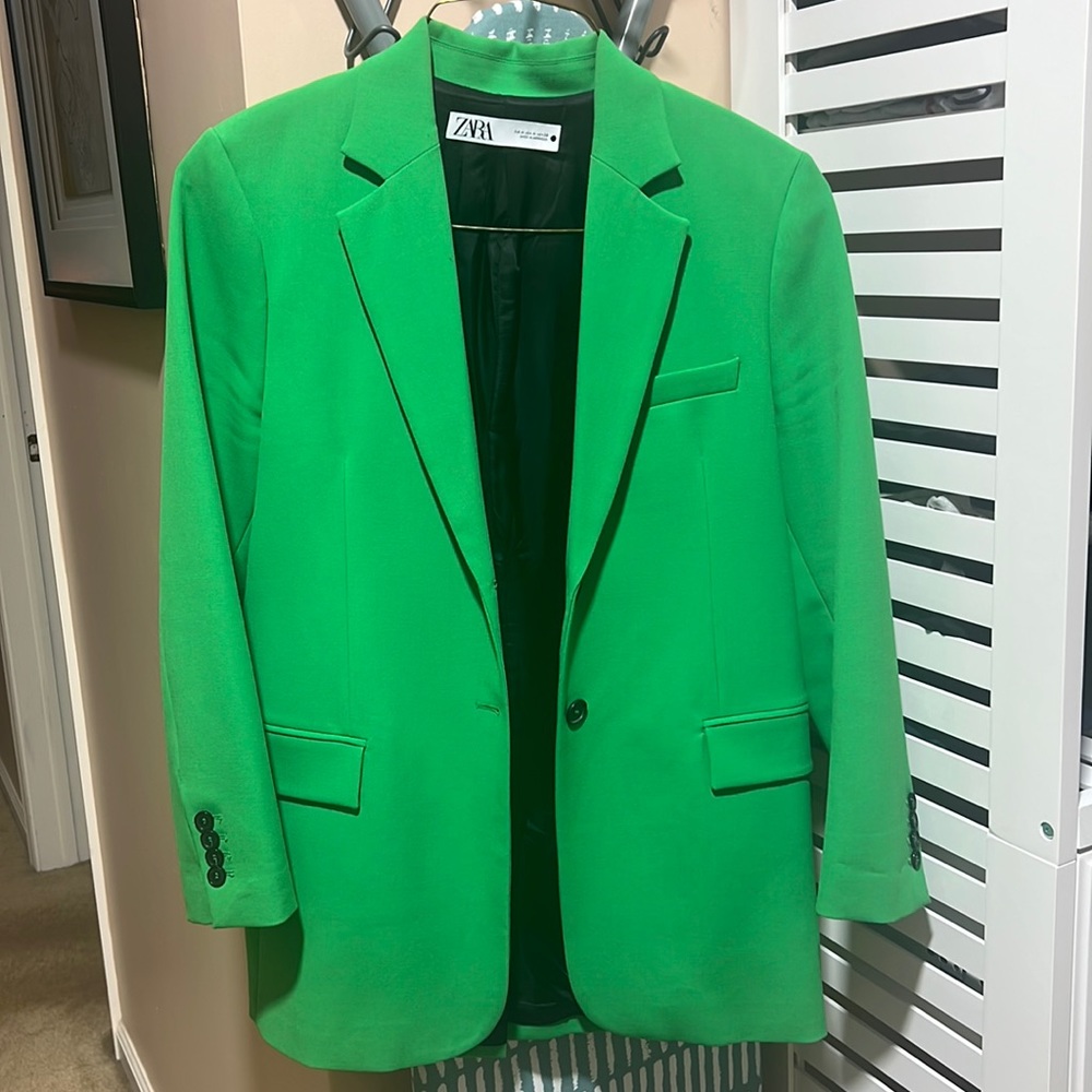 Bright green zara blazer in perfect condition.